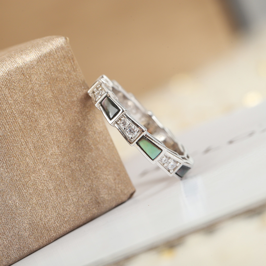 【】官网30300，认准真正购入珠宝类官网开发的，可订制真金真钻版，同样只做对版货，咨询客fu！【纯银精