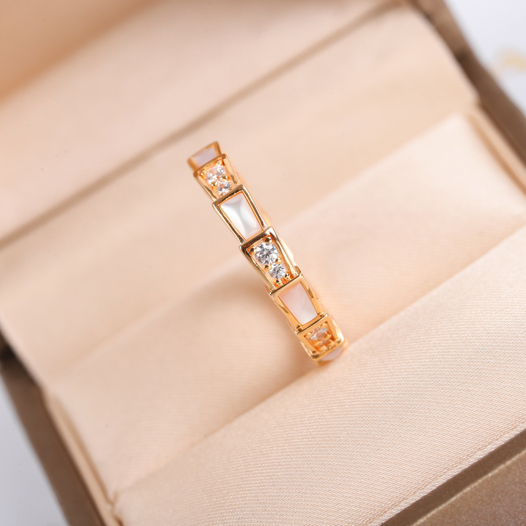 【】官网30300，认准真正购入珠宝类官网开发的，可订制真金真钻版，同样只做对版货，咨询客fu！【纯银精