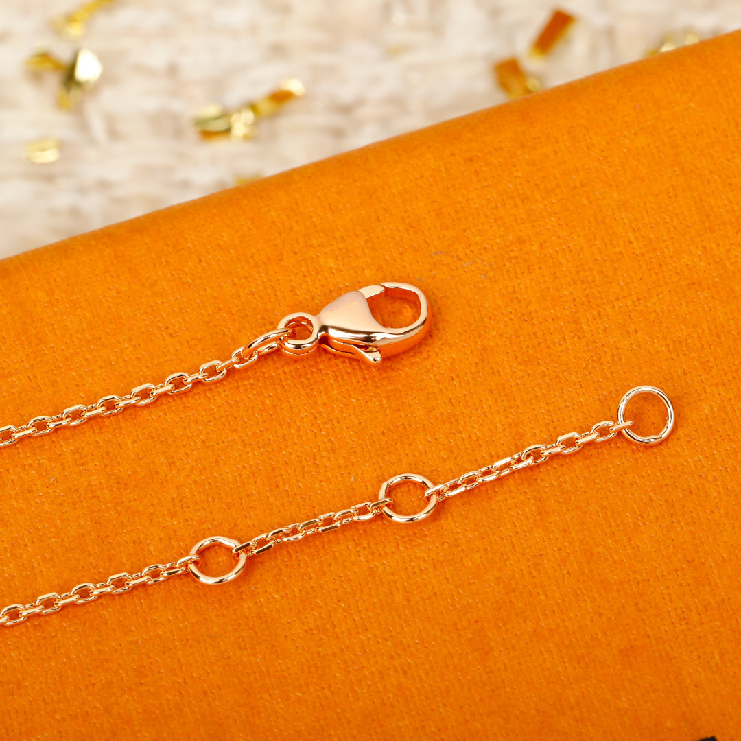 【】单花手链，可订做18K真金真钻版，只做对版真金货，价询客Fu❗️【纯银精工版】👍🏻👍🏻真心是太美了，