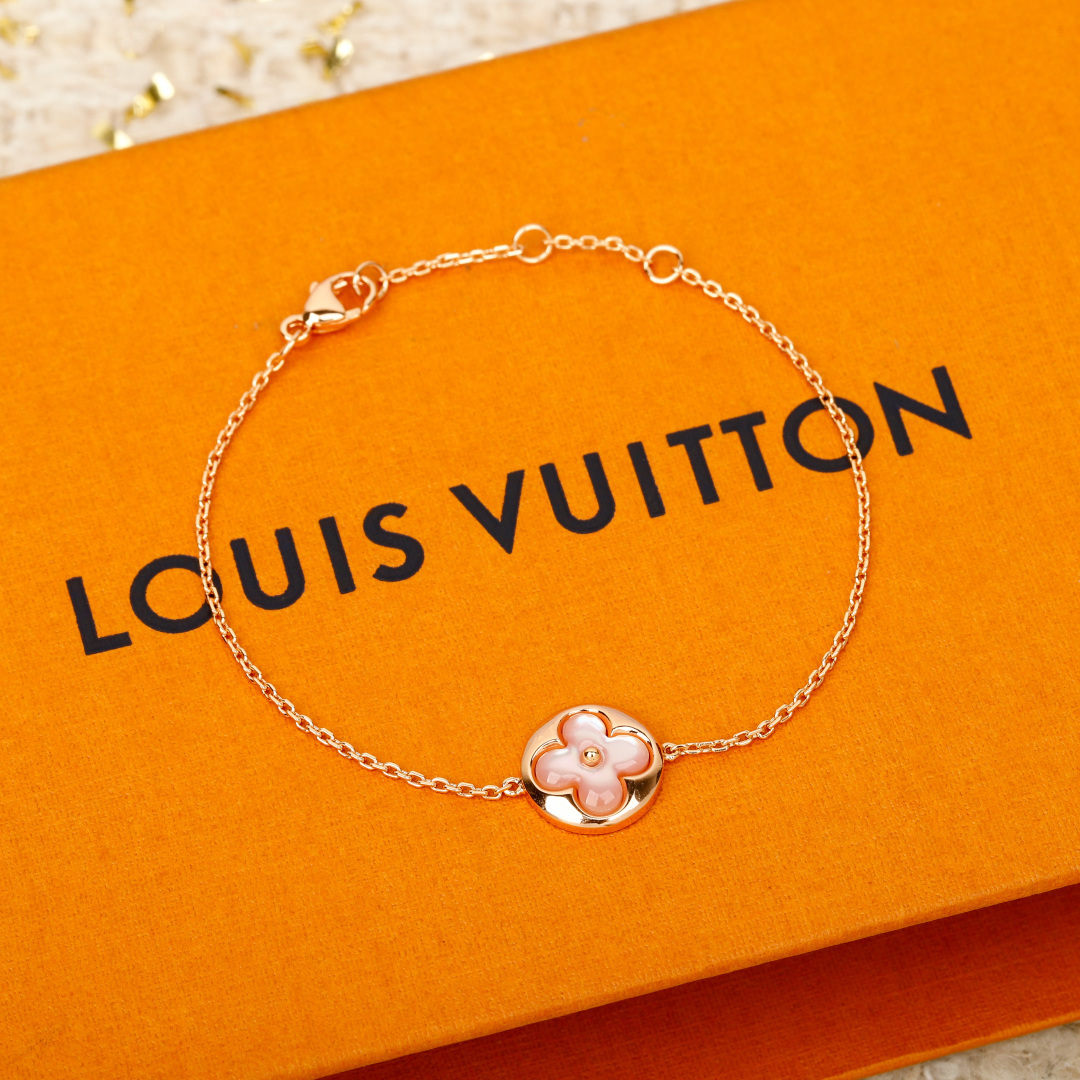 【】单花手链，可订做18K真金真钻版，只做对版真金货，价询客Fu❗️【纯银精工版】👍🏻👍🏻真心是太美了，