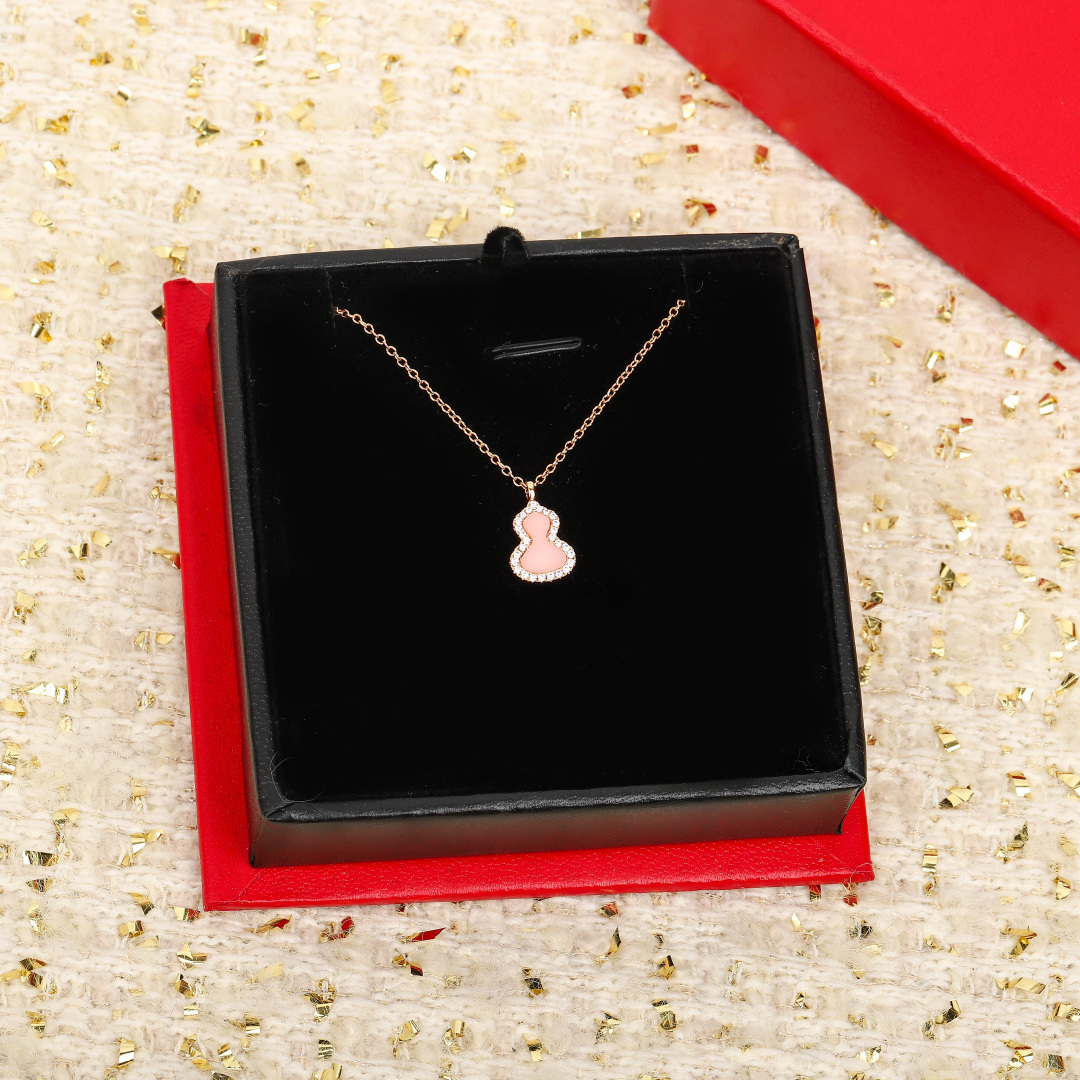 【】葫芦小号项链，可订做真金真钻版，量大咨询客FuQeeli@麒麟葫芦珠宝采用 中国元素与现代设计融合，