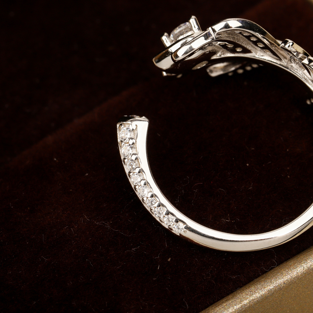 【】量大咨询客Fu❗【富婆系列-羽毛戒指】通体925纯银，6-7-8码数，18K真金电镀层，改了好几个版