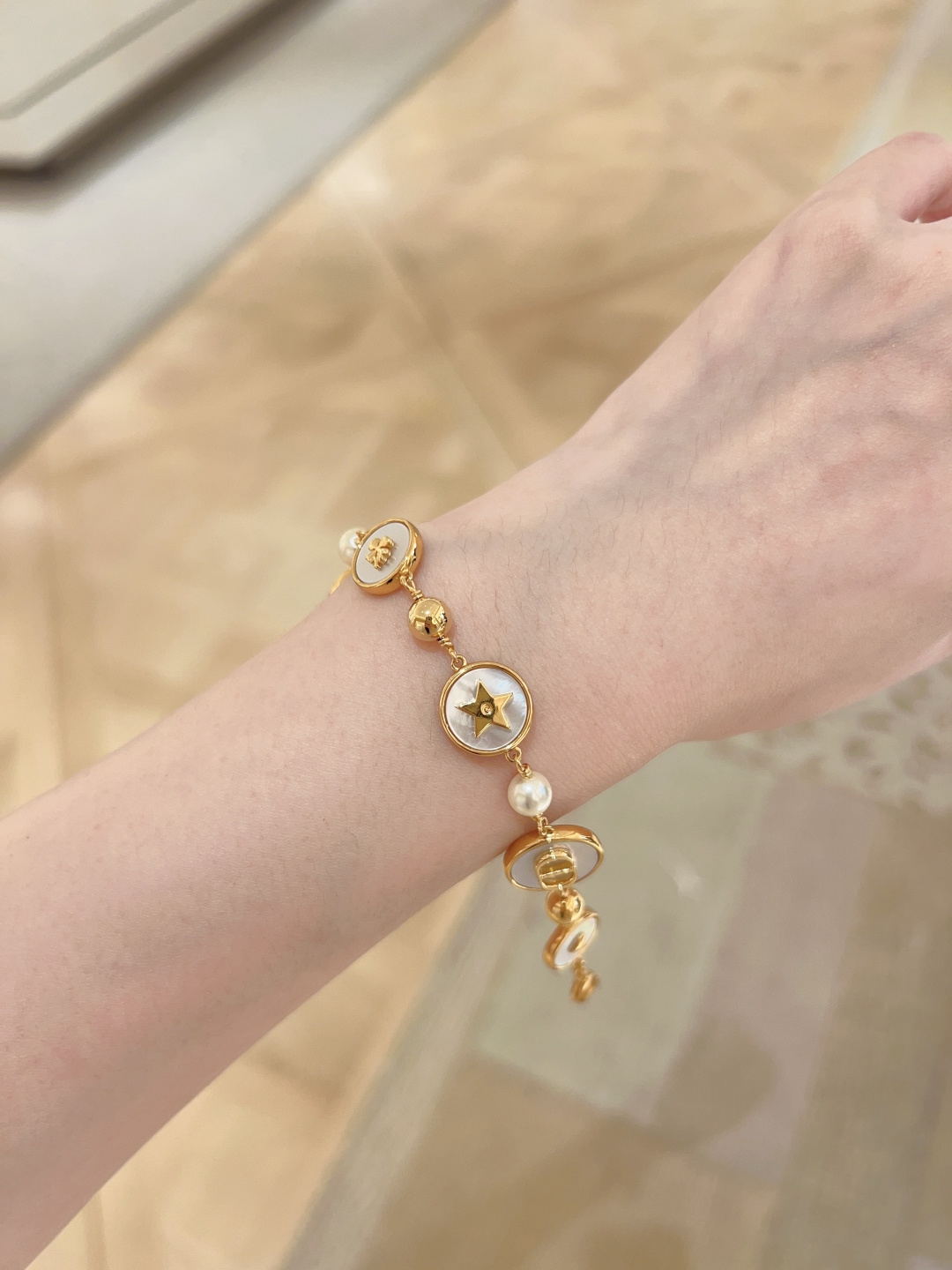 【】官网 7400，量大咨询客Fu❗【D!or 彩贝小圆手链】 26早春最新款绝美系列！全网首发❗️老规