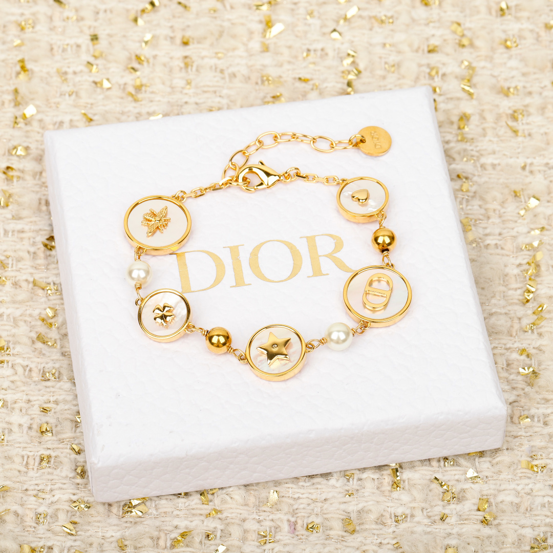 【】官网 7400，量大咨询客Fu❗【D!or 彩贝小圆手链】 26早春最新款绝美系列！全网首发❗️老规