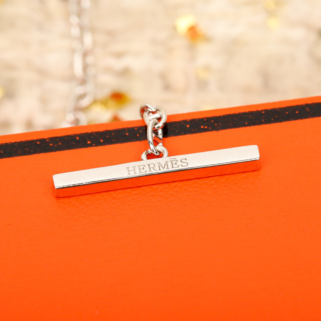 【】 猪鼻子项链，可订做真金真钻，只做对版官网真金货，Pk市面各种金货❗️量大咨询客FuChaine d