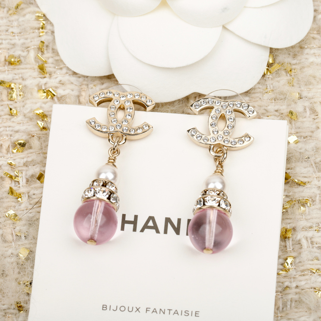 【】官网6600，量大咨询客Fu❗️【香 26C 粉色水晶双c耳钉】26C早春最新款，最新款全网首发现h