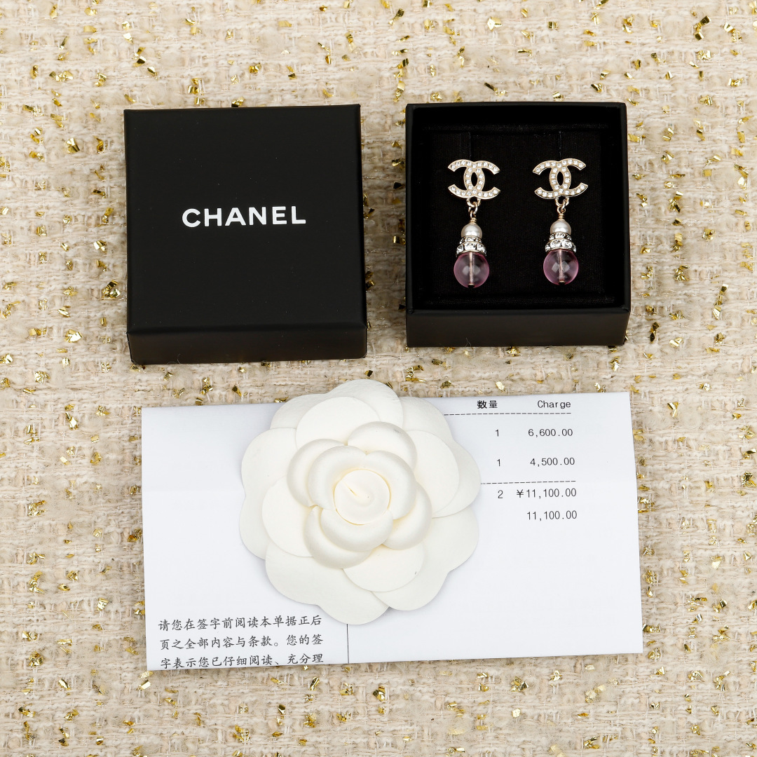 【】官网6600，量大咨询客Fu❗️【香 26C 粉色水晶双c耳钉】26C早春最新款，最新款全网首发现h