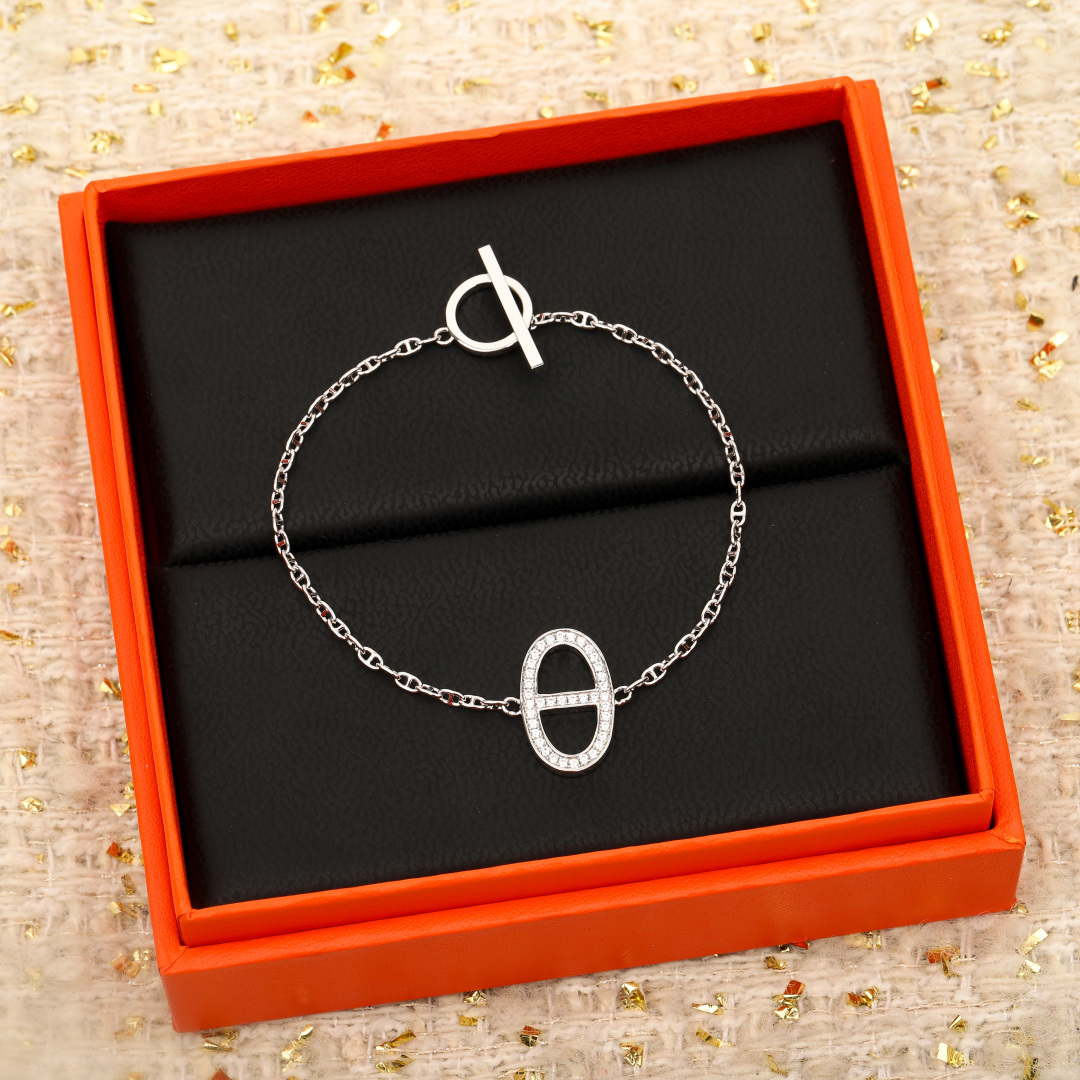 【】 猪鼻子手链，可订做真金真钻，只做对版官网真金货，Pk市面各种金货❗️量大咨询客FuChaine d