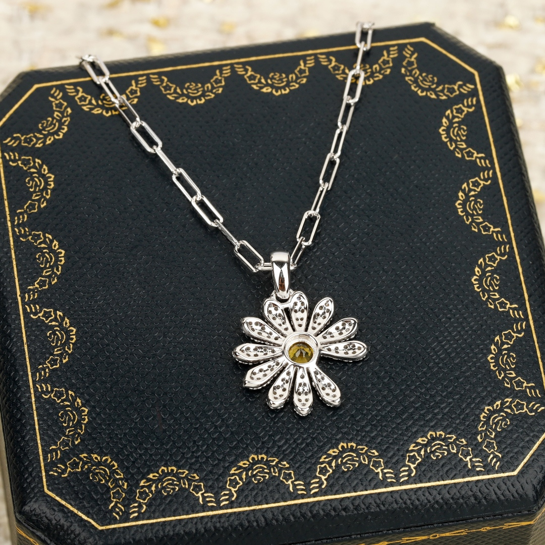 【】量大咨询客Fu【彩宝系列-雏菊满钻项链】重工版本，非市面轻工版，通体925纯银➕耐磨保色度行业最新配