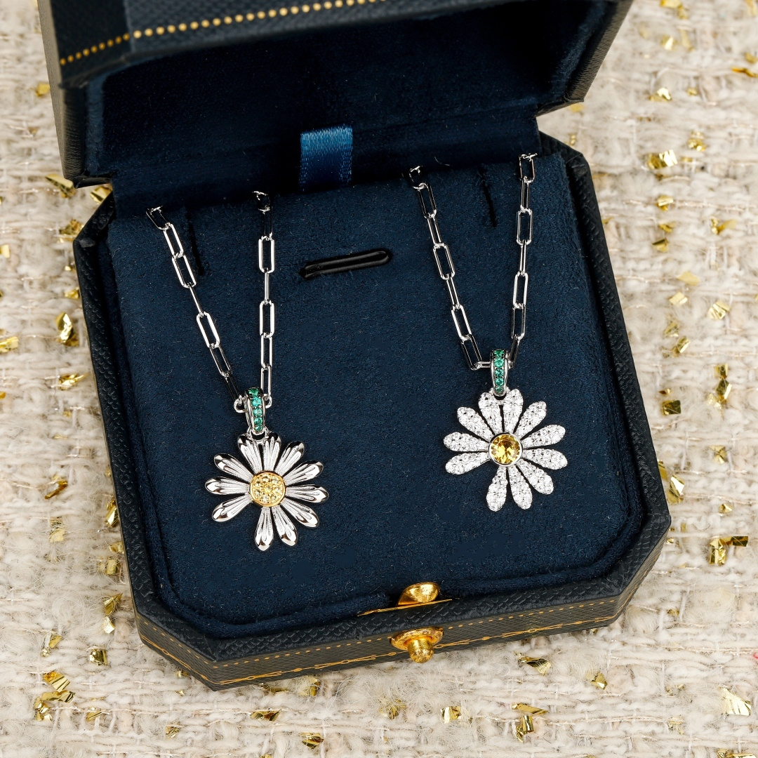 【】量大咨询客Fu【彩宝系列-雏菊满钻项链】重工版本，非市面轻工版，通体925纯银➕耐磨保色度行业最新配