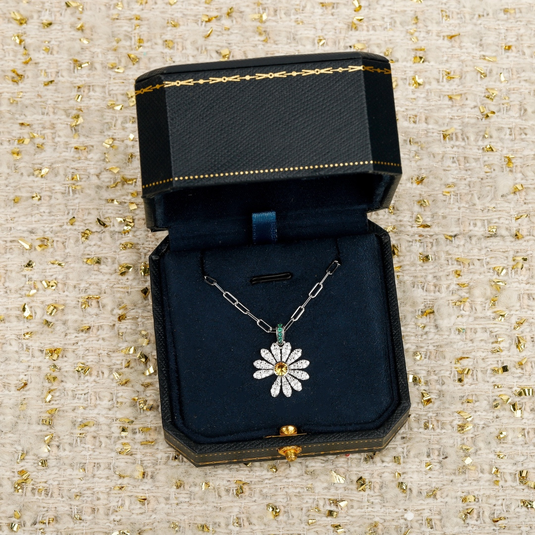 【】量大咨询客Fu【彩宝系列-雏菊满钻项链】重工版本，非市面轻工版，通体925纯银➕耐磨保色度行业最新配