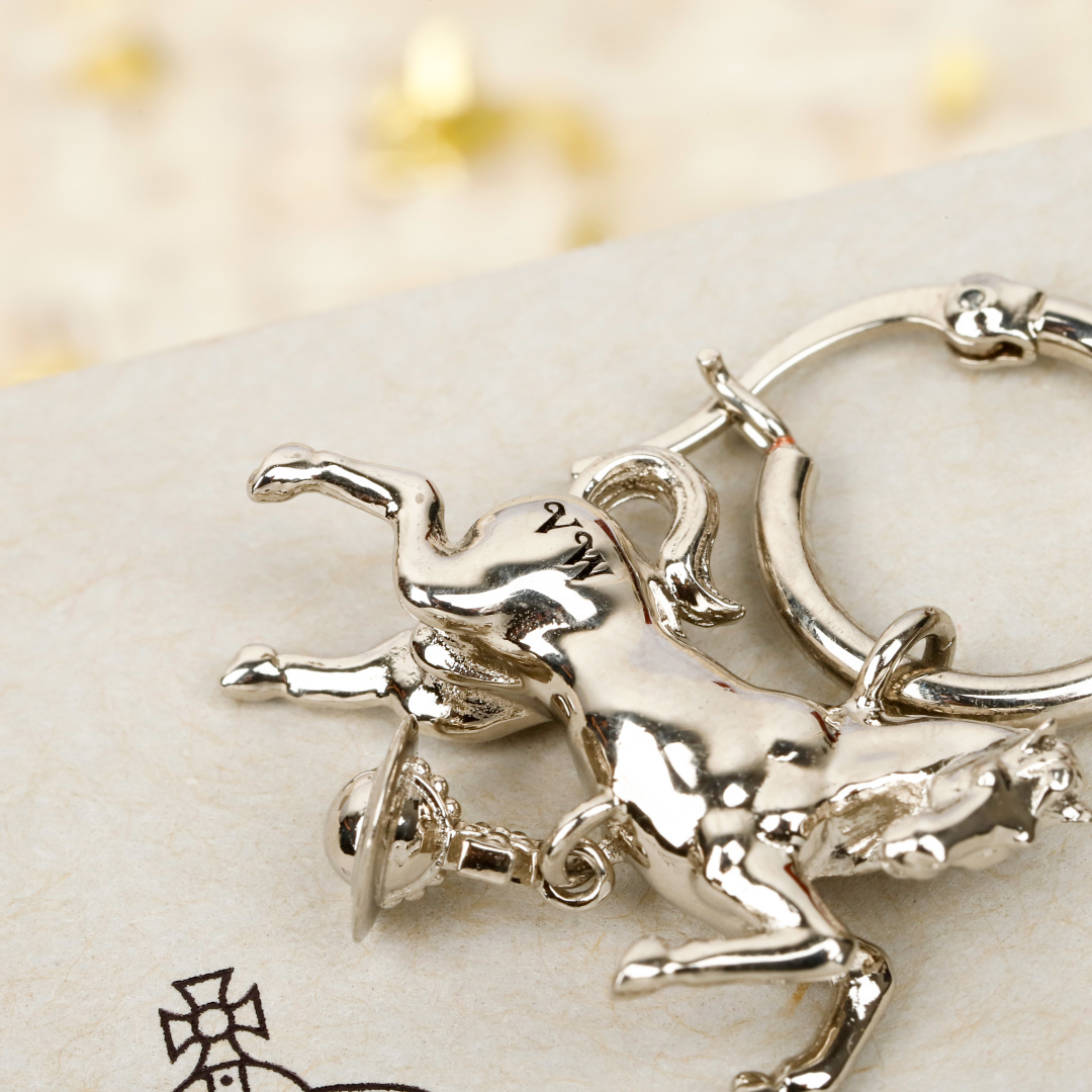 【】官网1900，宝宝，什么是快乐星球，来，这就是快乐星球❗【VivienneWestwood】26年马