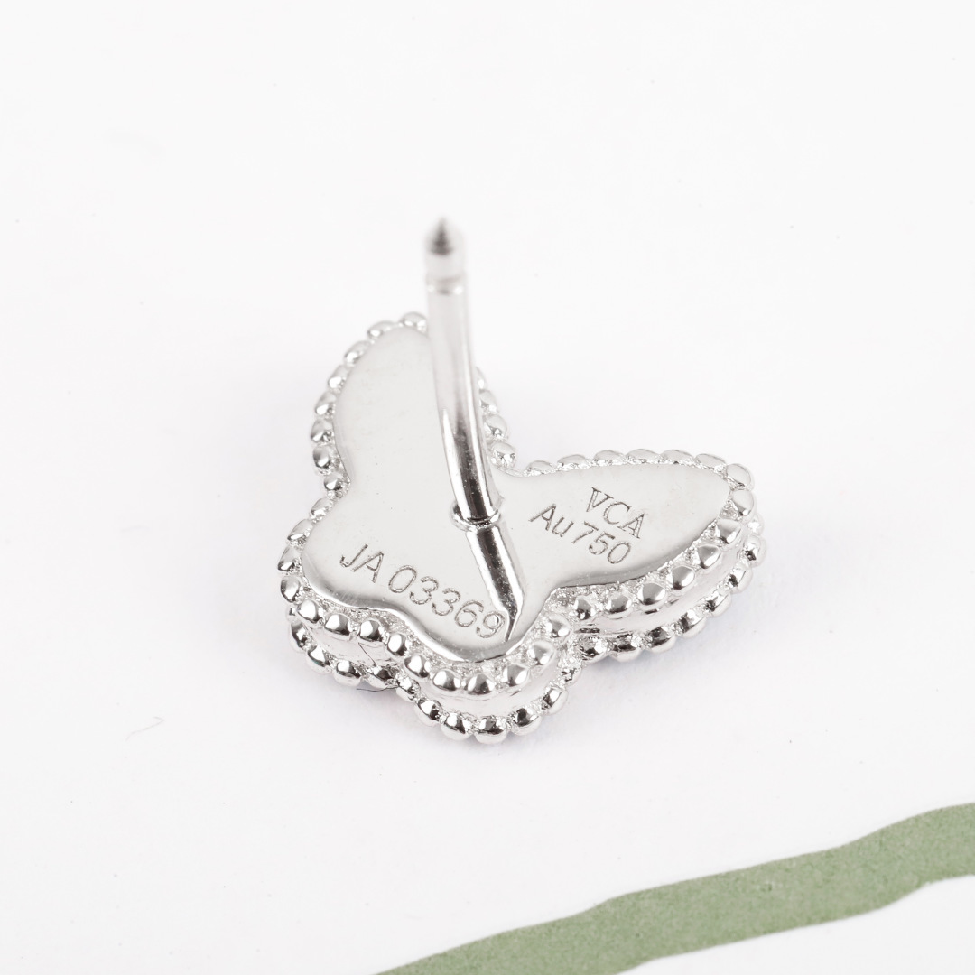 【】mini蝴蝶耳钉 官网 17800+认准唯一一家真正购入珠宝类官网开发的，可订做真金真钻，只做对版官