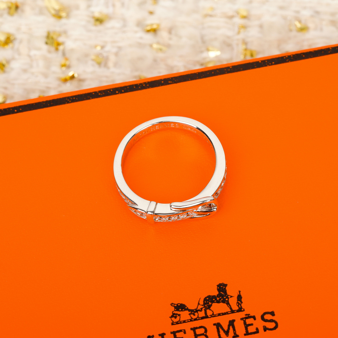 【】Etriviere 戒指 ，可订做18K真金真钻版，只做对版真金货，价询客Fu❗️明星、网红、名媛都