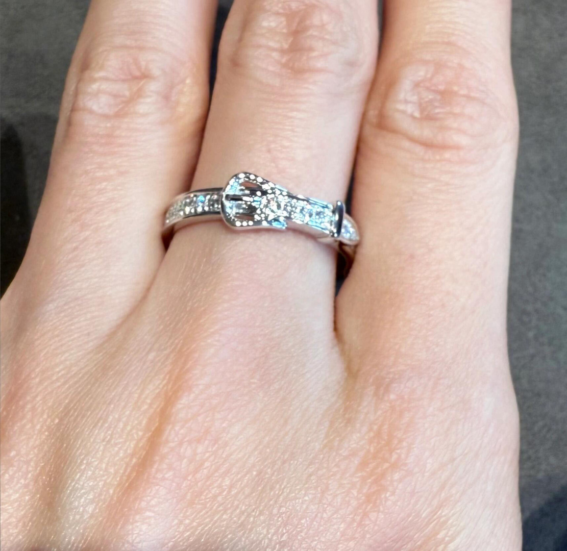 【】Etriviere 戒指 ，可订做18K真金真钻版，只做对版真金货，价询客Fu❗️明星、网红、名媛都