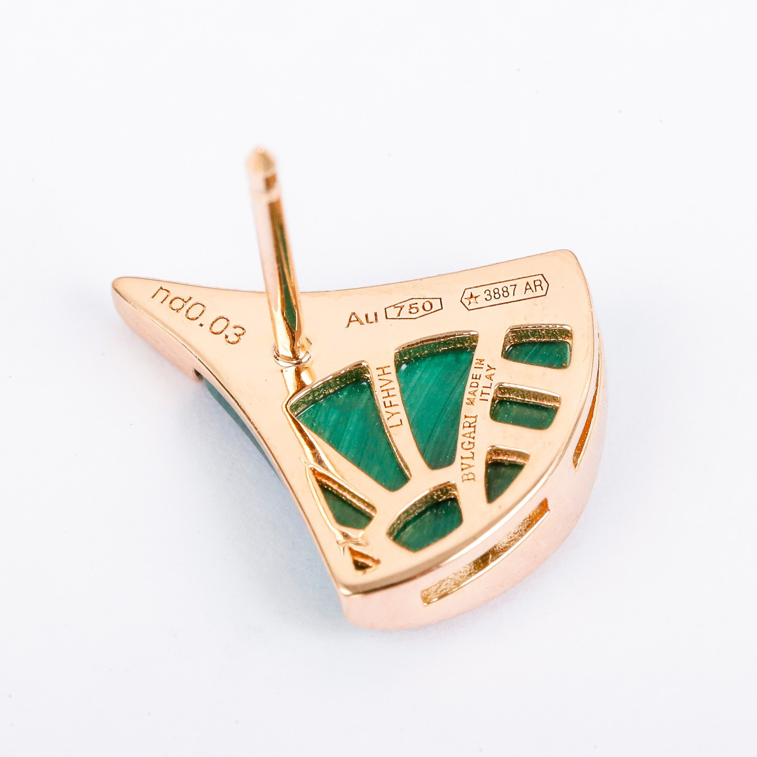 【】扇形耳钉 官网17000+ 终于完美出货了👍🏻👍🏻❗️认准真正购入官网开发的，可定制真金版本，真金也