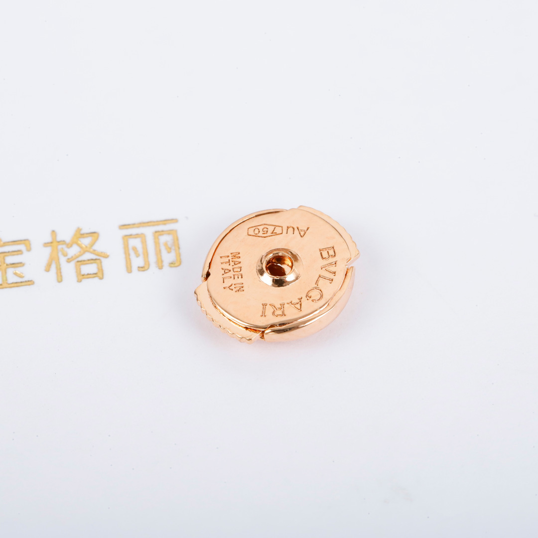 【】扇形耳钉 官网17000+ 终于完美出货了👍🏻👍🏻❗️认准真正购入官网开发的，可定制真金版本，真金也