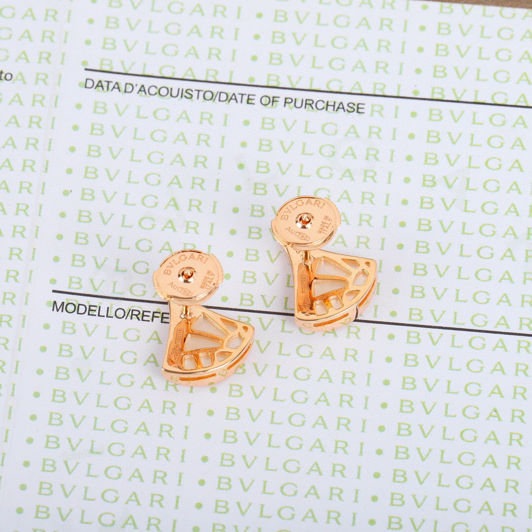 【】扇形耳钉 官网17000+ 终于完美出货了👍🏻👍🏻❗️认准真正购入官网开发的，可定制真金版本，真金也