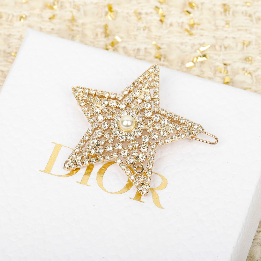 【】官网 5400！量大咨询客Fu❗️【D!or 五角星珍珠发夹】一定要买系列。2026早春最新款绝美系