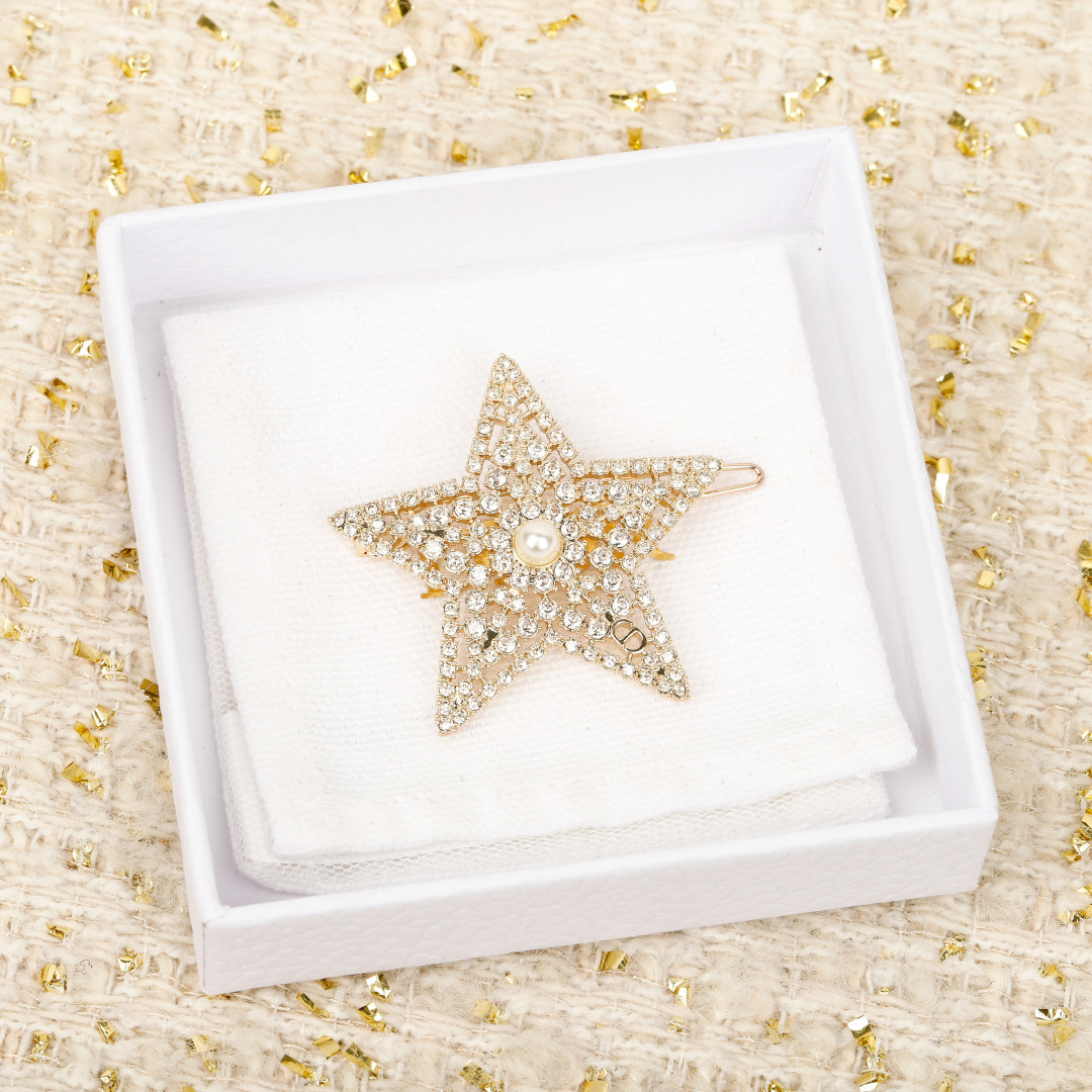 【】官网 5400！量大咨询客Fu❗️【D!or 五角星珍珠发夹】一定要买系列。2026早春最新款绝美系