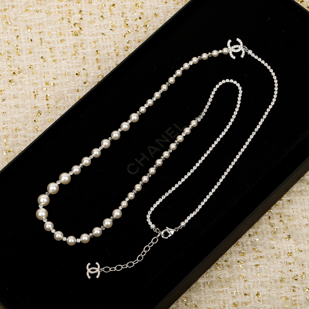 【】官网16900！量大咨询客Fu❗️ 【香 银色水钻珍珠毛衣链】25B秋冬最新款，绝美系列！全网首发❗