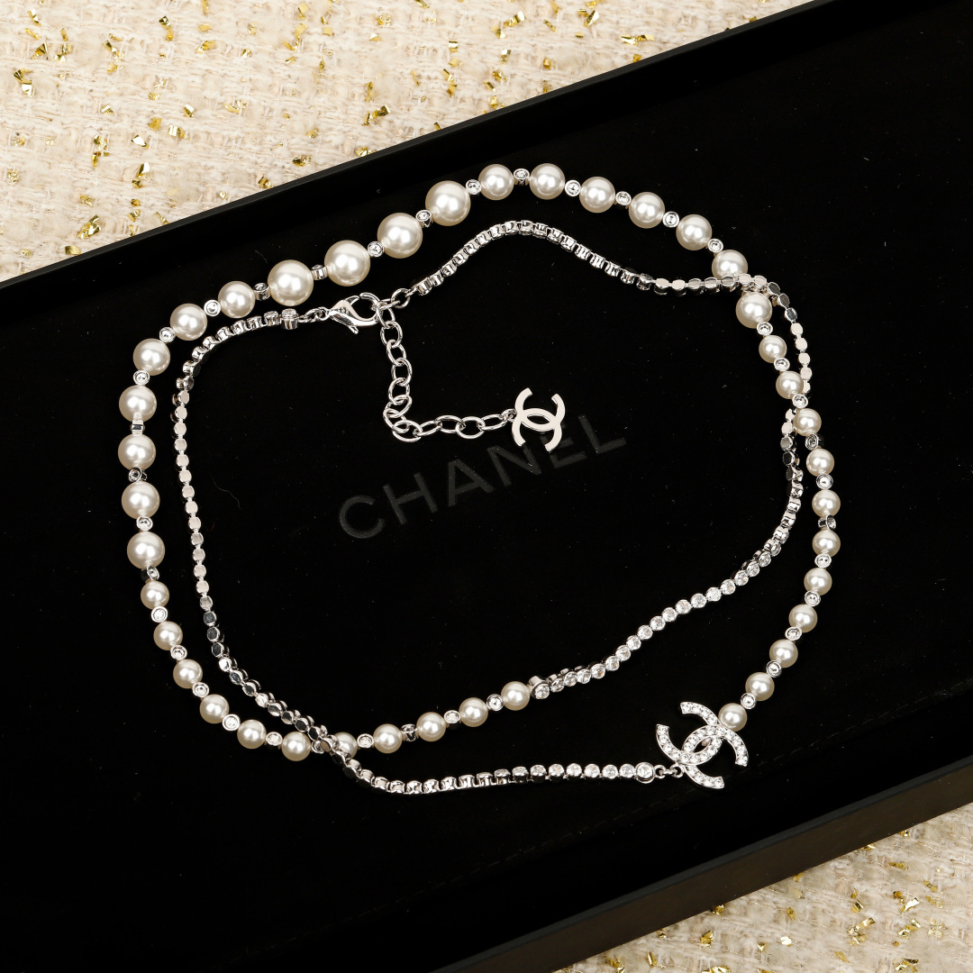 【】官网16900！量大咨询客Fu❗️ 【香 银色水钻珍珠毛衣链】25B秋冬最新款，绝美系列！全网首发❗