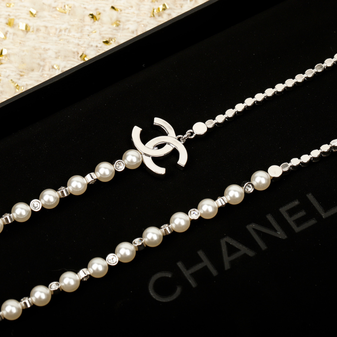 【】官网16900！量大咨询客Fu❗️ 【香 银色水钻珍珠毛衣链】25B秋冬最新款，绝美系列！全网首发❗