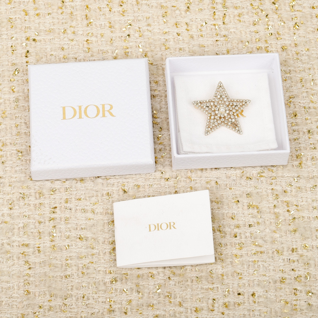 【】官网 5400！量大咨询客Fu❗️【D!or 五角星珍珠胸针】一定要买系列。2026早春最新款绝美系
