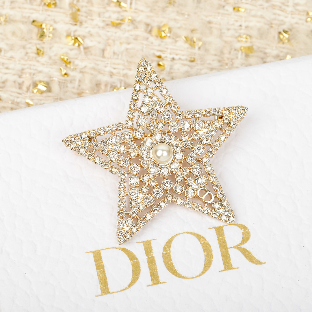 【】官网 5400！量大咨询客Fu❗️【D!or 五角星珍珠胸针】一定要买系列。2026早春最新款绝美系