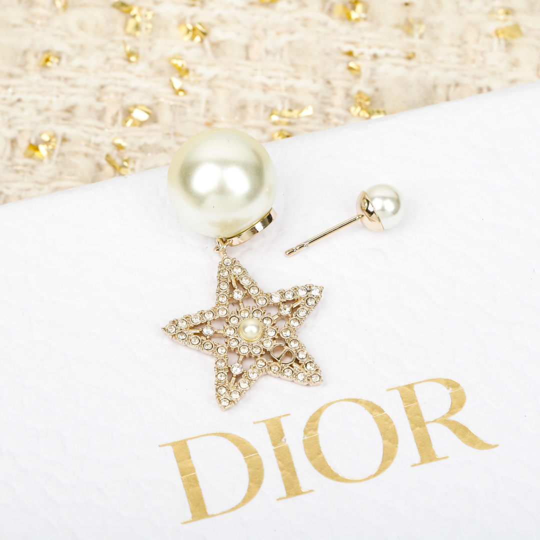 디올 귀걸이 133793 Dior Earrings 썸네일 이미지