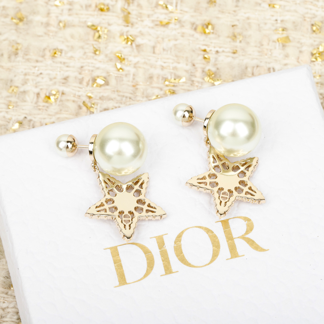디올 귀걸이 133793 Dior Earrings 썸네일 이미지