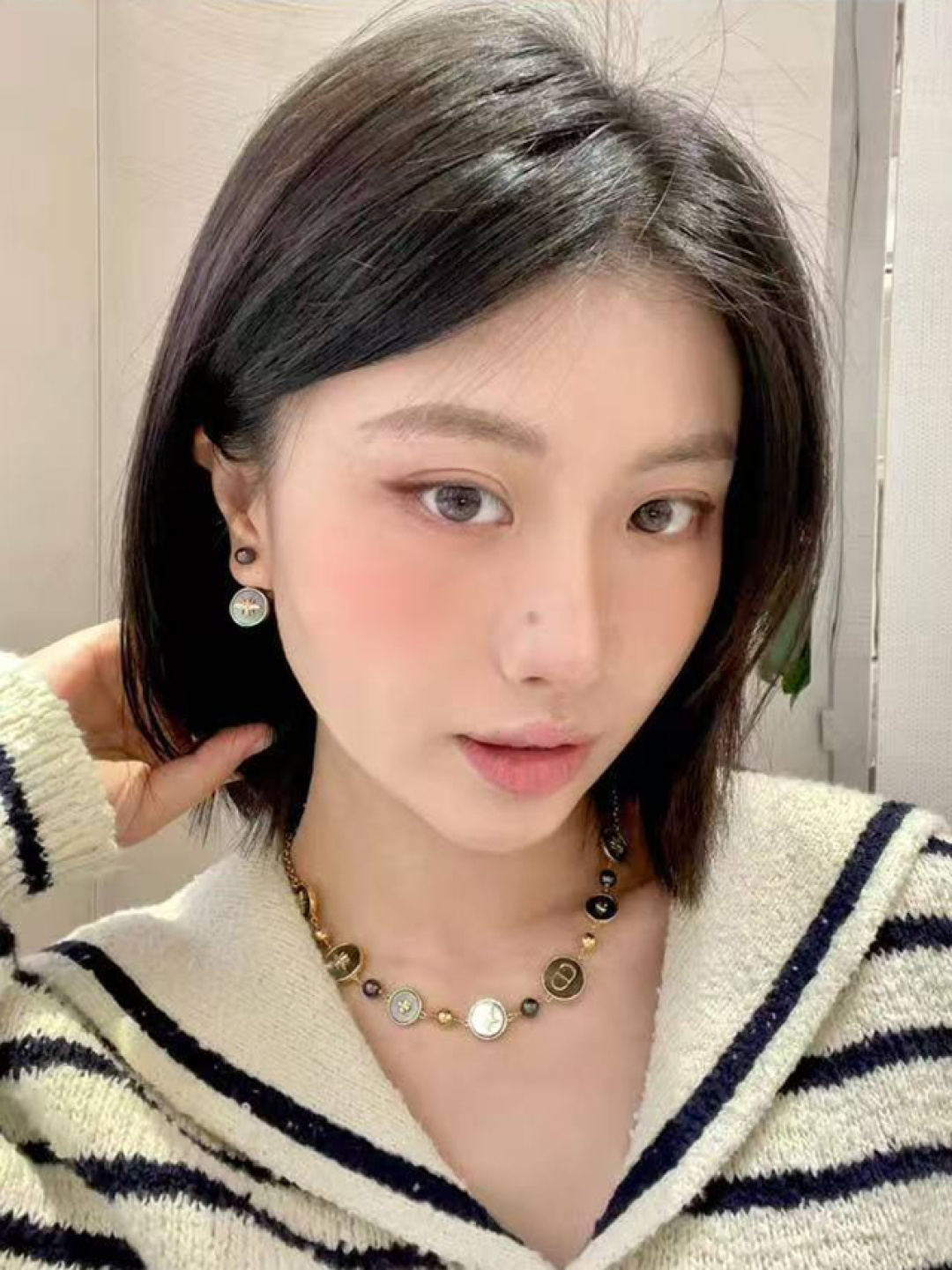 디올 귀걸이 133792 Dior Earrings 썸네일 이미지