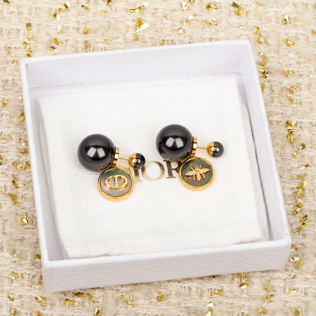 디올 귀걸이 133792 Dior Earrings 썸네일 이미지