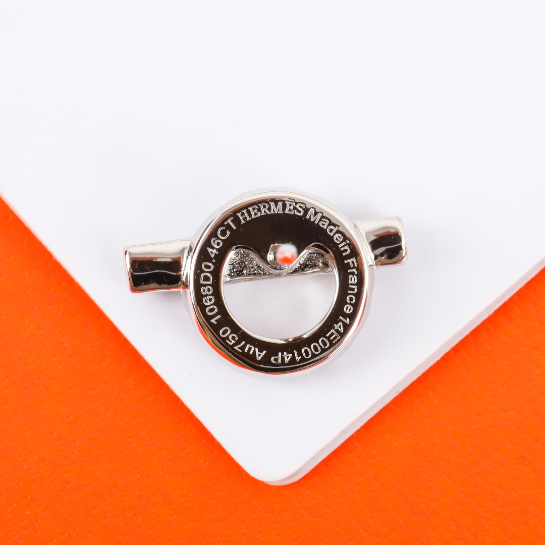 【】 猪鼻子耳钉，量大询客Fu ❗He@mes finesse耳钉属最赞的一款，特别的简约大方，多美，自