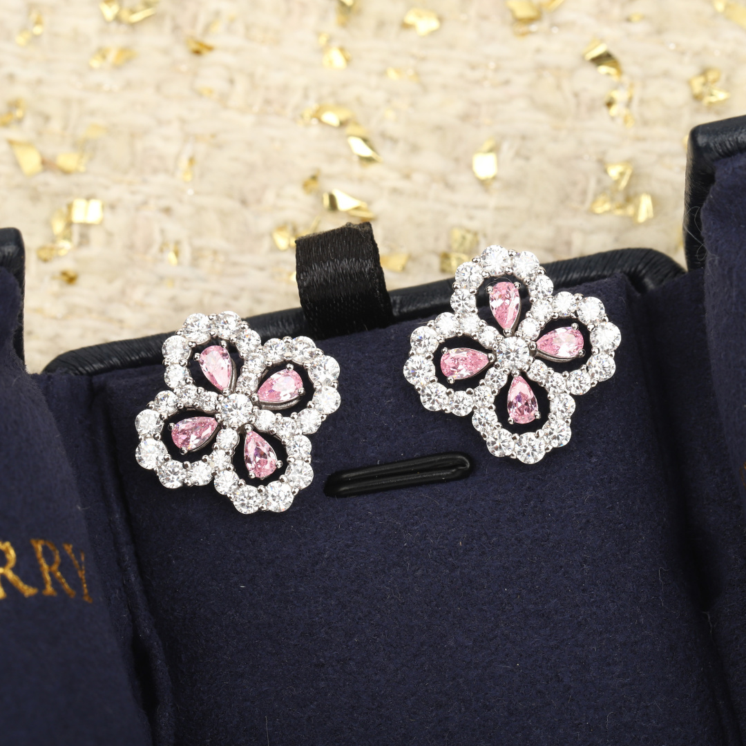 【】looP耳钉，可订做18K真金真钻版，只做对版真金货，价询客FuHW家的Diamond LooP花园