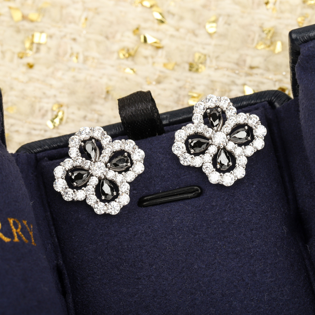 【】looP耳钉，可订做18K真金真钻版，只做对版真金货，价询客FuHW家的Diamond LooP花园