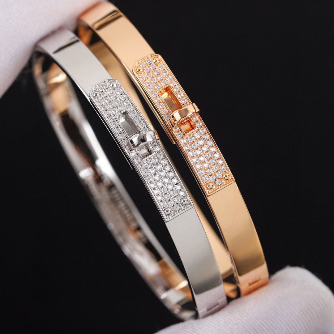 【】【灭世版Kelly手镯来袭】【精工性价比版】终于出货了，满满的心血，所有五金均为精雕机出件的，而非倒