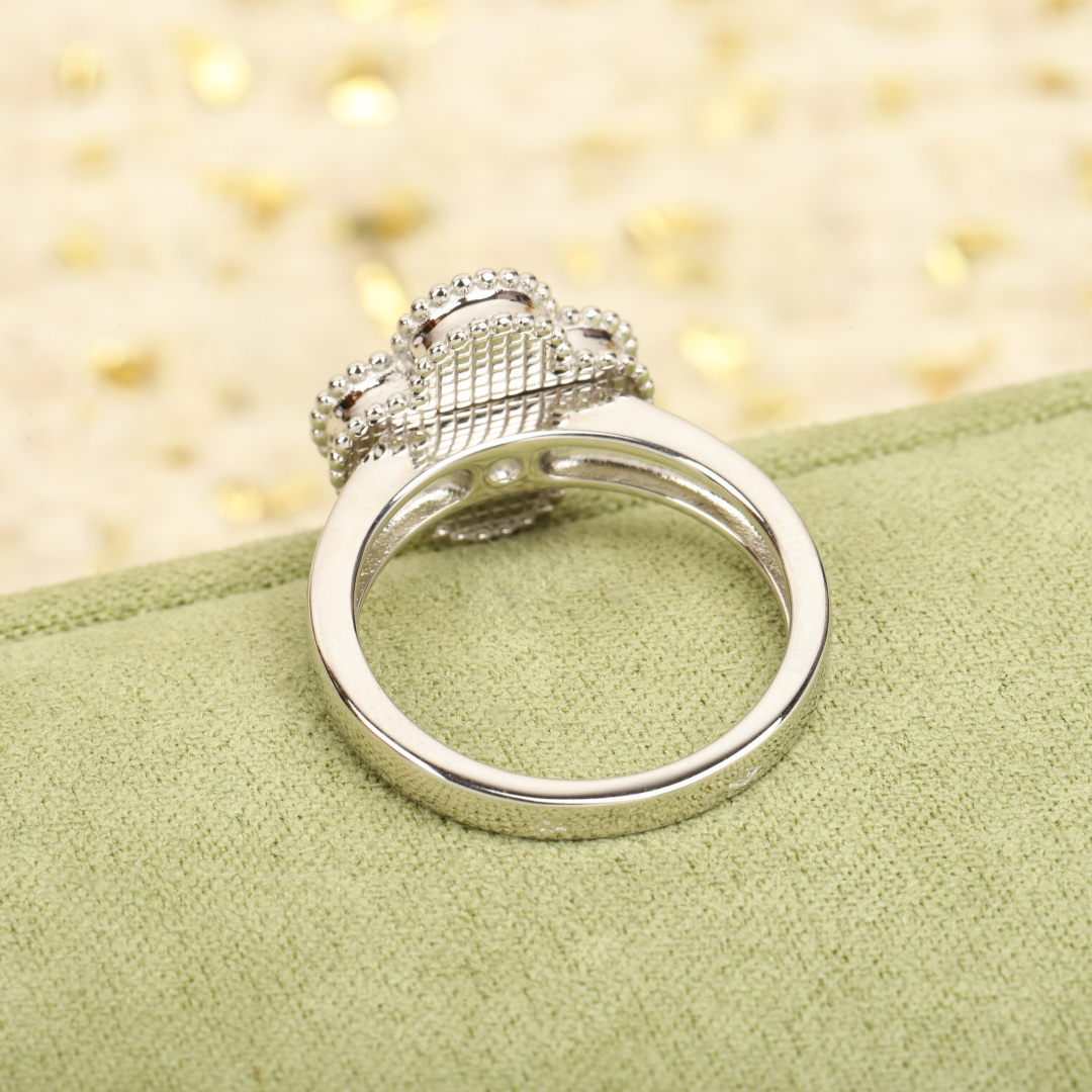 【】镭射戒指，可订做18K真金真钻版，只做对版真金货，价询客Fu【纯银精工版】无敌完美的工艺，这个工艺，