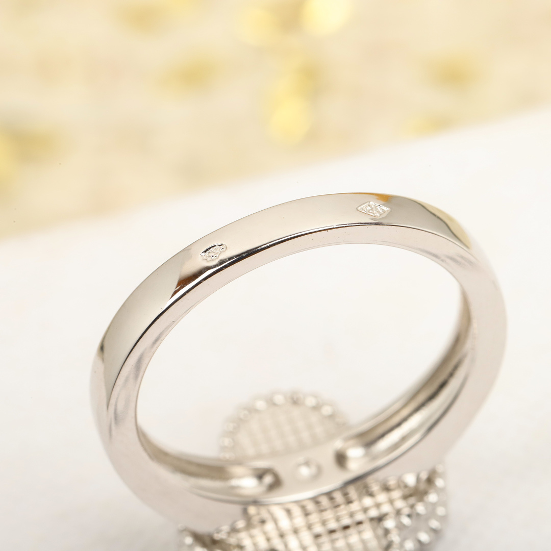 【】镭射戒指，可订做18K真金真钻版，只做对版真金货，价询客Fu【纯银精工版】无敌完美的工艺，这个工艺，