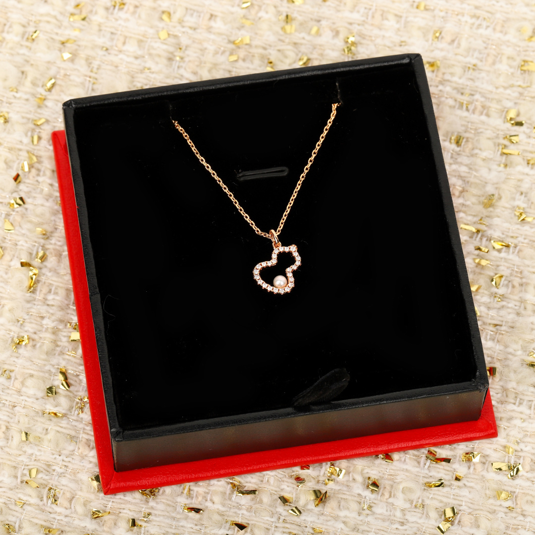 【】珍珠葫芦项链 可订做18K真金真钻版，只做对版真金货，价询客FuQeelin第一款拥有珍珠元素设计的