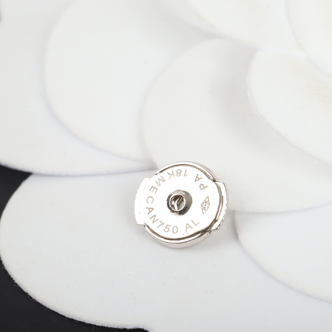 【】认准真正购入珠宝类官网开发的，可订制真金真钻版本❗️顶级精工纯银版本，请你一定要去PK市面任意版本对