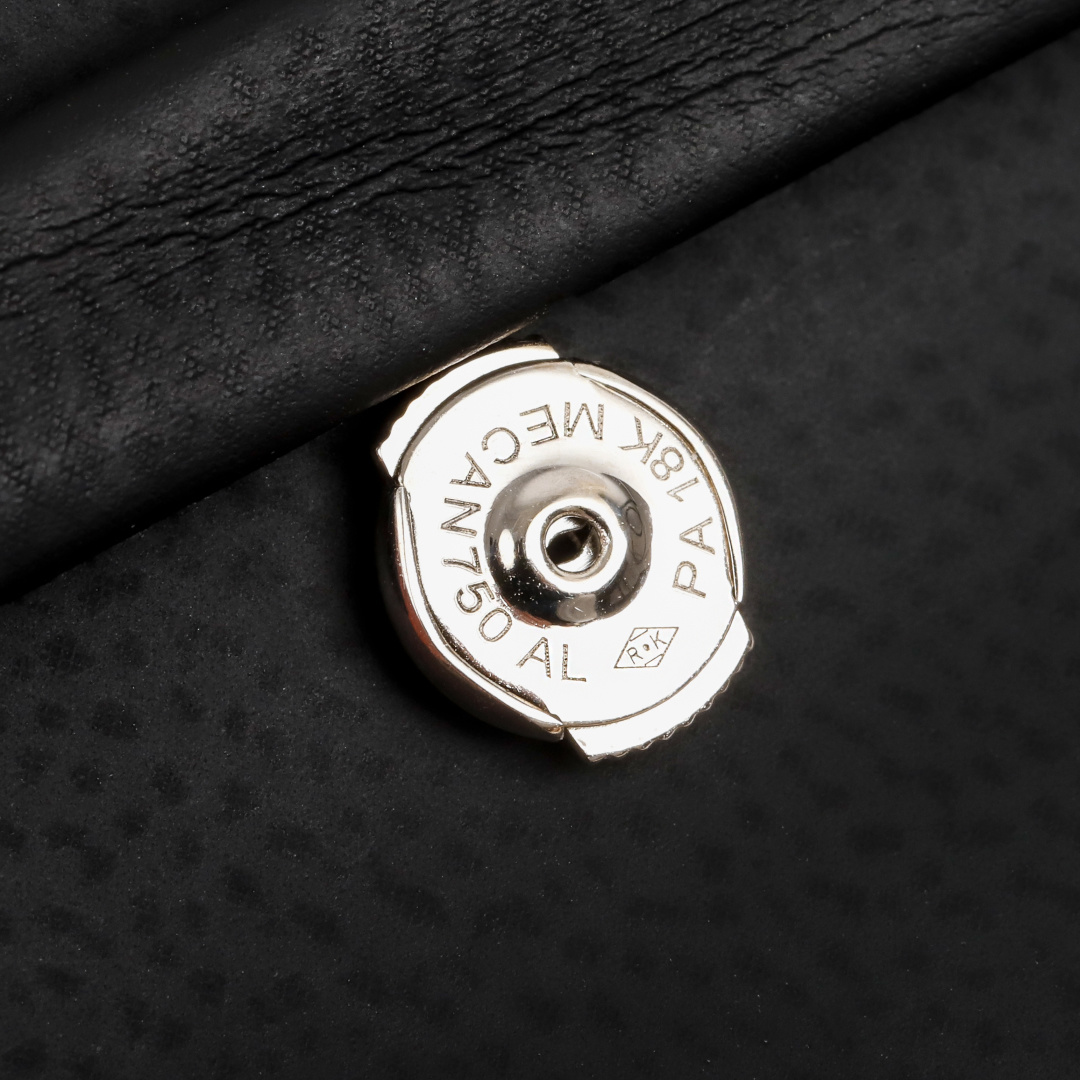 【】 猪鼻子耳环 可订做18K真金真钻版，只做对版真金货，价询客Fu①实实在在的做货，还原度达到百分之9