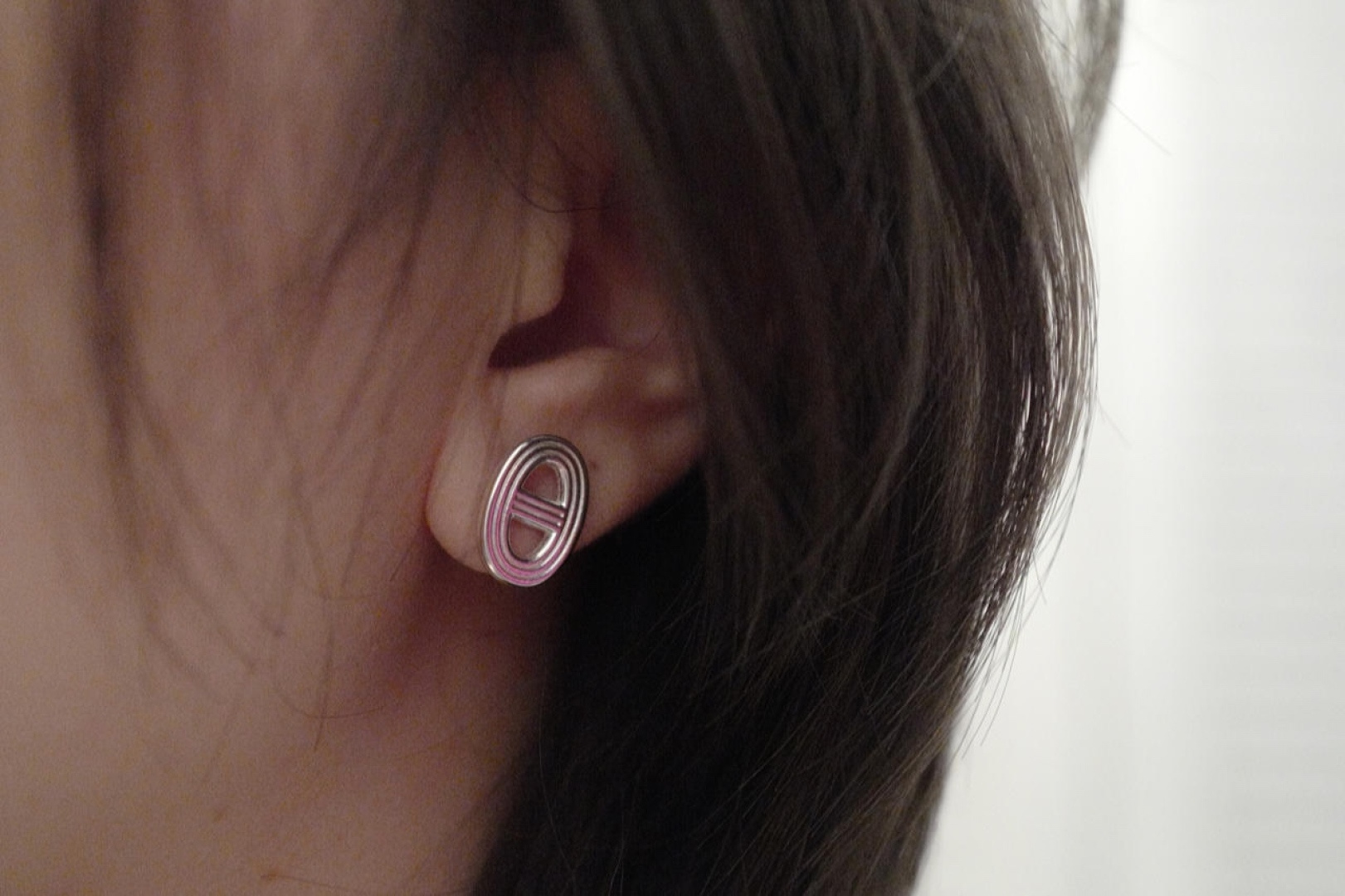 【】猪鼻子耳钉 ，可订做18K真金真钻版，只做对版真金货，价询客Fu明星、网红、名媛都难以抗拒！酷劲十足