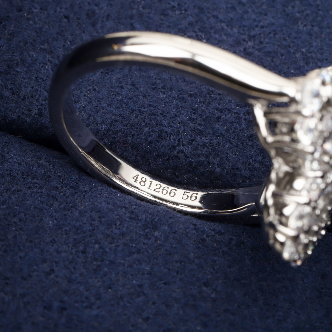 【】looP戒指 ，可订做18K真金真钻版，只做对版真金货，价询客FuHW家的Diamond LooP花