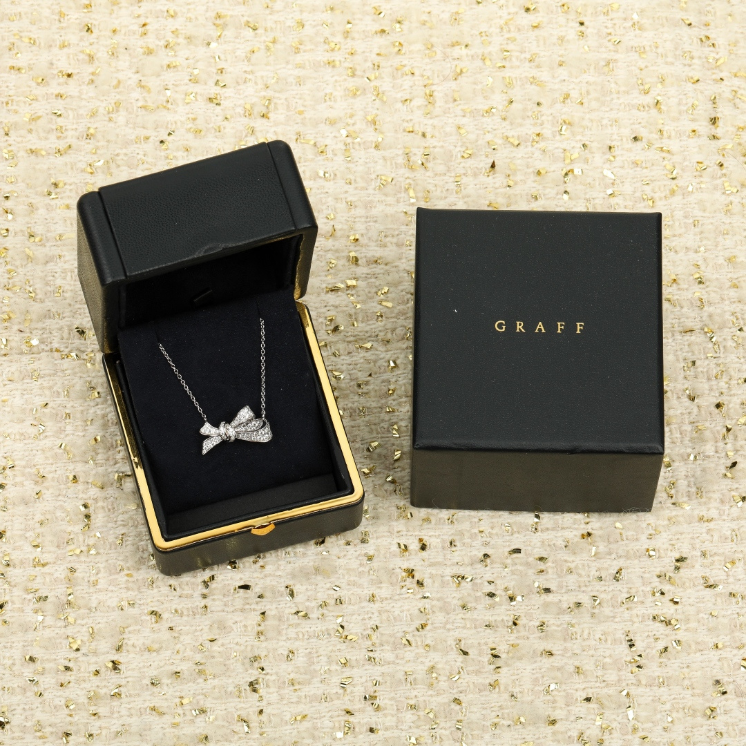 【】 蝴蝶结项链，可订做真金真钻，只做对版官网真金货，Pk市面各种金货❗️量大咨询客FuTilda‘s 