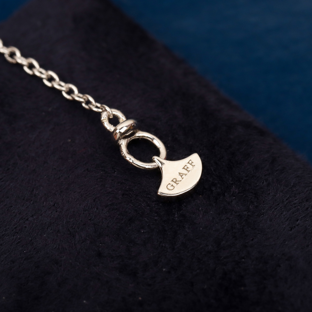 【】方糖项链，可订做真金真钻，只做对版官网真金货，Pk市面各种金货❗️量大咨询客Fu隽永典雅的吊坠镶嵌祖