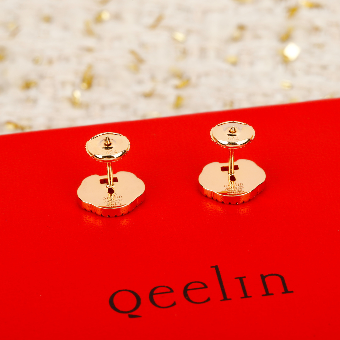 【】如意锁耳钉，可订做真金真钻，只做对版官网真金货，Pk市面各种金货❗️量大咨询客FuPetite Yu