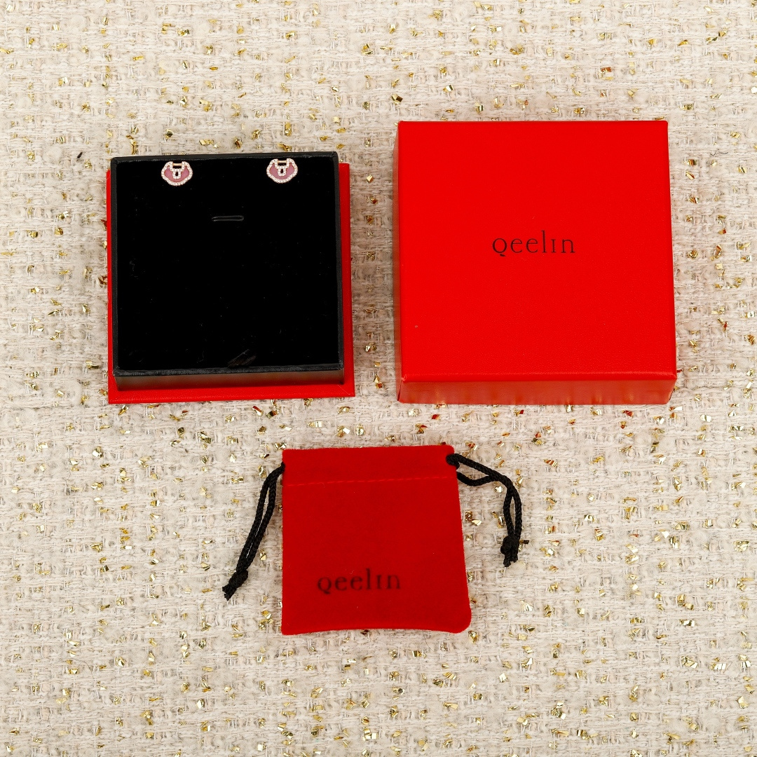 【】如意锁耳钉，可订做真金真钻，只做对版官网真金货，Pk市面各种金货❗️量大咨询客FuPetite Yu