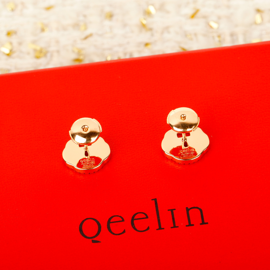 【】如意锁耳钉，可订做真金真钻，只做对版官网真金货，Pk市面各种金货❗️量大咨询客FuPetite Yu