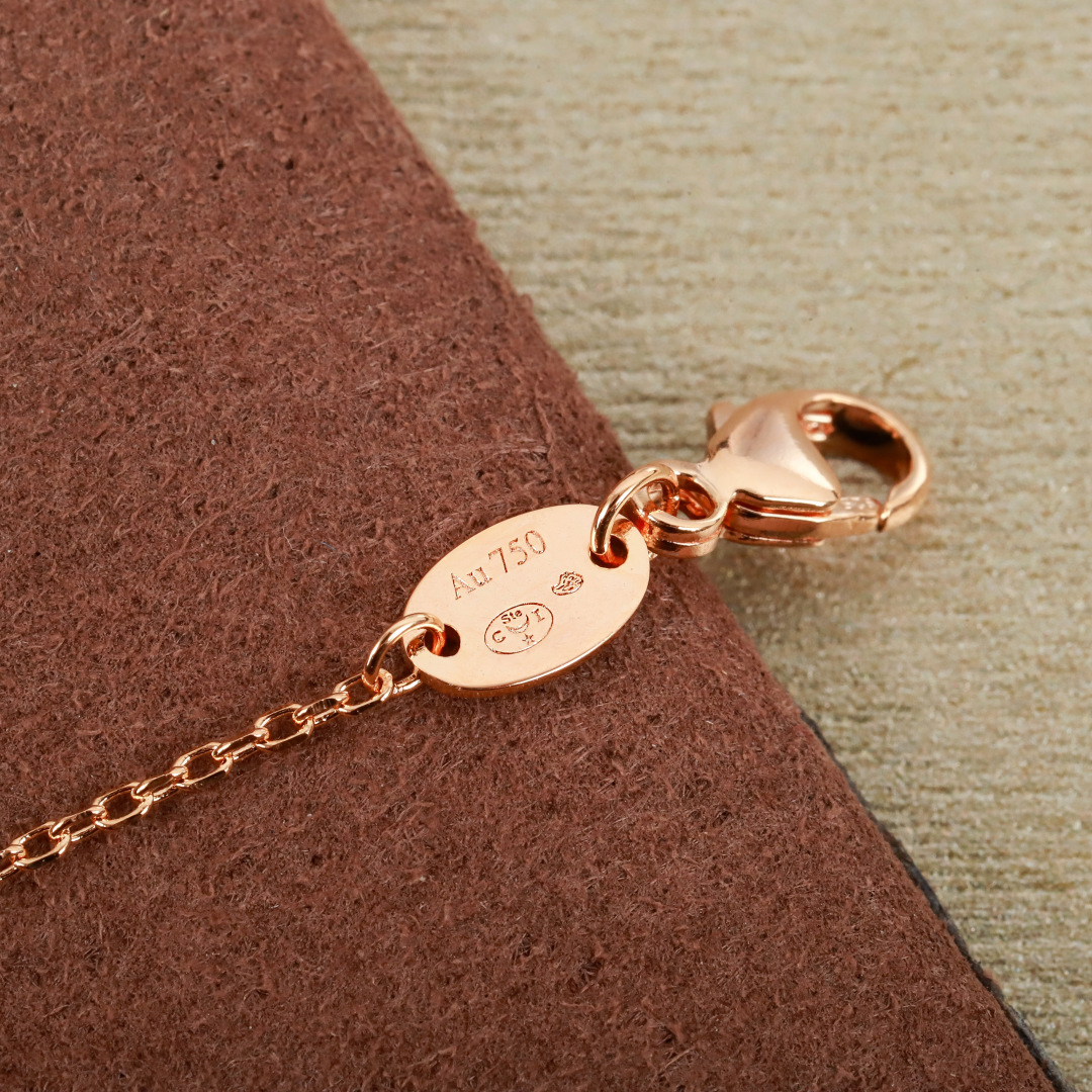 【】 liens交叉项链官网10800，认准唯一一家购入珠宝类官网开发的，可以订制真金真钻，量大咨询客F